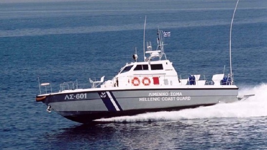 Image: Βυθίστηκε πλοίο με μετανάστες στην Εύβοια – Επιχείρηση από το λιμενικό