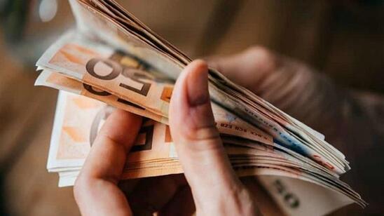 Image: Επίδομα 534 ευρώ: Ποιοι πληρώνονται από την Πέμπτη 04.02 για τις αναστολές Ιανουαρίου