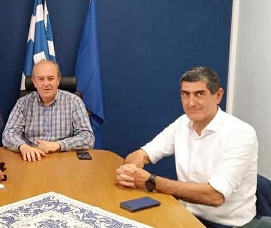 Image: Ο Δήμαρχος Ιεράπετρας ζητά την παραμονή του Λευτέρη Ντουσάκη μετά την αιφνίδια παραίτησή του από τη Διοίκηση του Νοσοκομείου