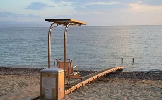Image: Ιεράπετρα: Απευθείας ανάθεση για την προμήθεια αμαξιδίων για πρόσβαση ΑΜΕΑ στη θάλασσα