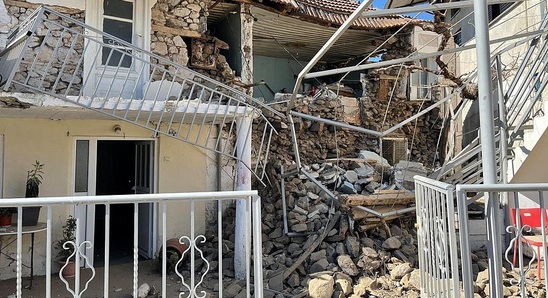 Image: Σεισμός 6 Ρίχτερ: Συγκλονίζουν οι εικόνες - Έπεσαν σπίτια σε χωριά μεταξύ Τυρνάβου και Ελασσόνας