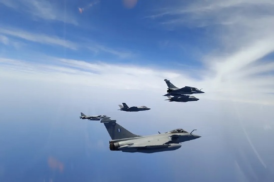 Image: Συνεκπαίδευση 4 ελληνικών Rafale με ιταλικά μαχητικά  νότια της Κρήτης