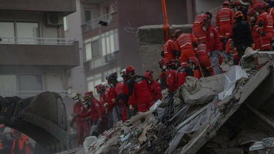 Image: Σεισμός στη Σμύρνη: Στους 76 οι νεκροί
