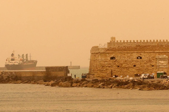 Image: Αφρικανική σκόνη και ατμοσφαιρική ρύπανση «κοκτέιλ θανάτου» για τους Κρητικούς - Αναμένεται νέο κύμα (vid)