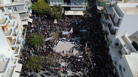 Image:  Τέμπη - Ιεράπετρα / Φωτογραφίες από drone δείχνουν το μέγεθος της μεγαλειώδους συγκέντρωσης