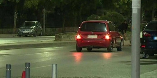 Image: Σοκ στον τηλεοπτικό αέρα: Αυτοκίνητο παρέσυρε και εγκατέλειψε γυναίκα σε ζωντανή μετάδοση