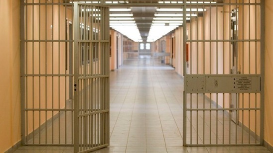 Image: Κατερίνη: Προφυλακίστηκαν τρεις από τους έντεκα κατηγορούμενους «Θεματοφύλακες» για την αρπαγή του διευθυντή Γυμνασίου